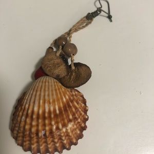 Handmade shell earring - from Brazil